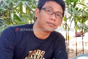 Ahmad Faik – Manager Trembesi Jepara Art Furnicraft