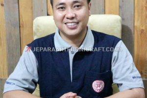 Bahroni Owner & Founder Jepara Art Furnicraft