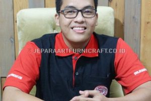 Dhihan Arinal – Manager Marketing Jepara Art Furnicraft